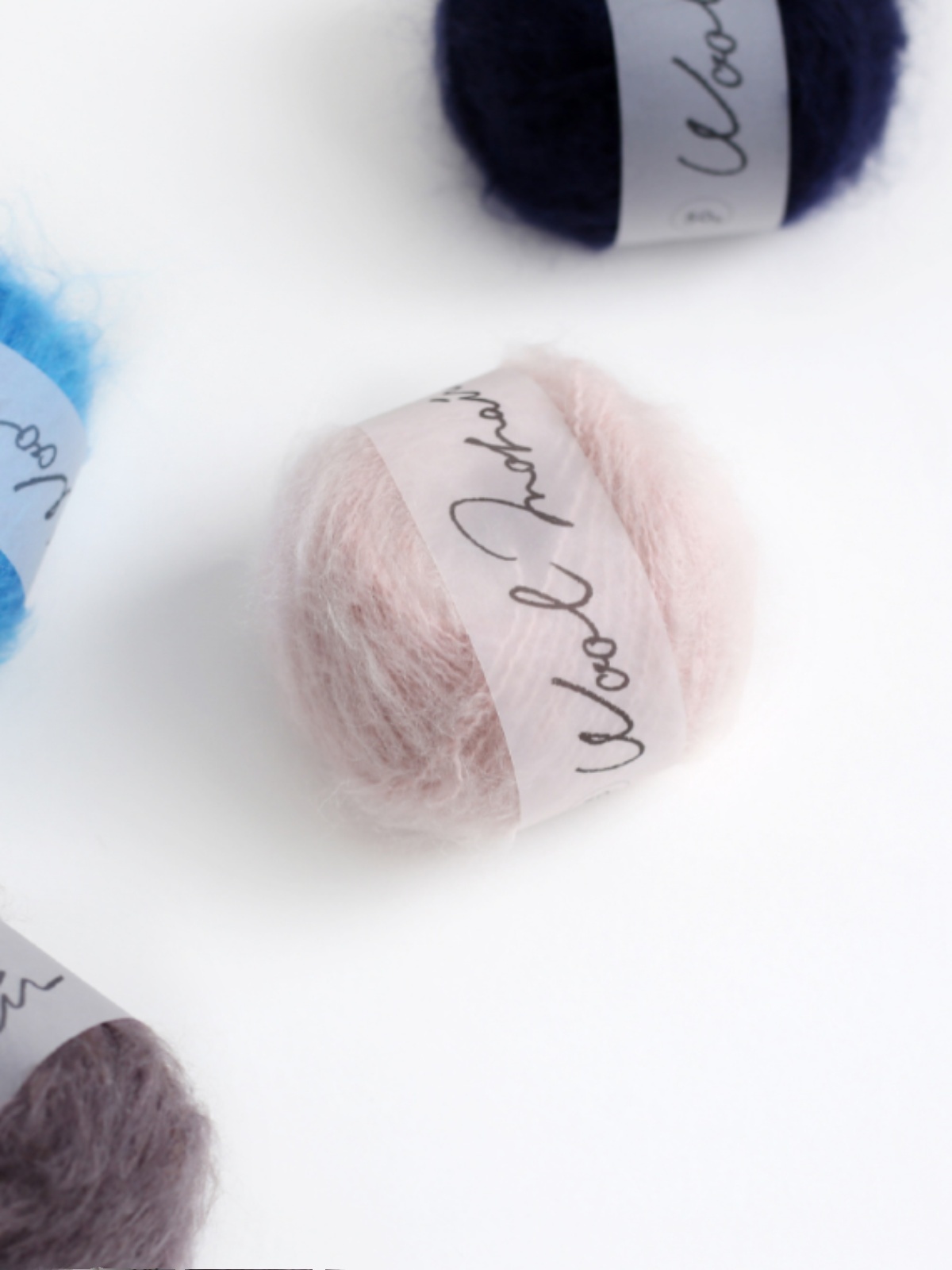 Daruma Horizontal Field Wool M - Sewing Thread In Textile review and price
